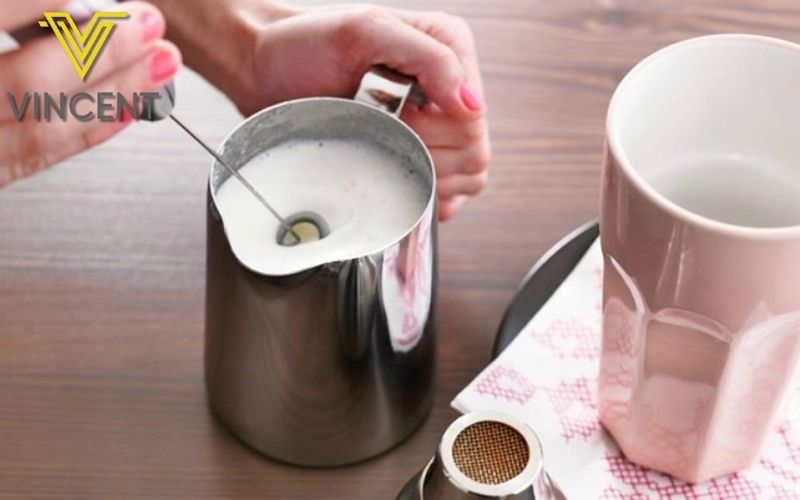 Sự quan trọng của Cách đánh sữa latte đúng chuẩn